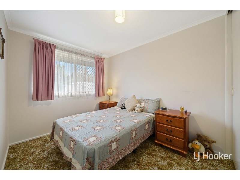 100 Dalley Crescent, Latham ACT 2615