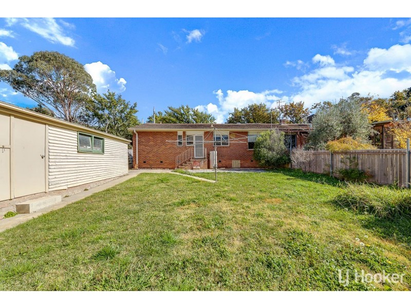 40 Mackennal Street, Lyneham ACT 2602