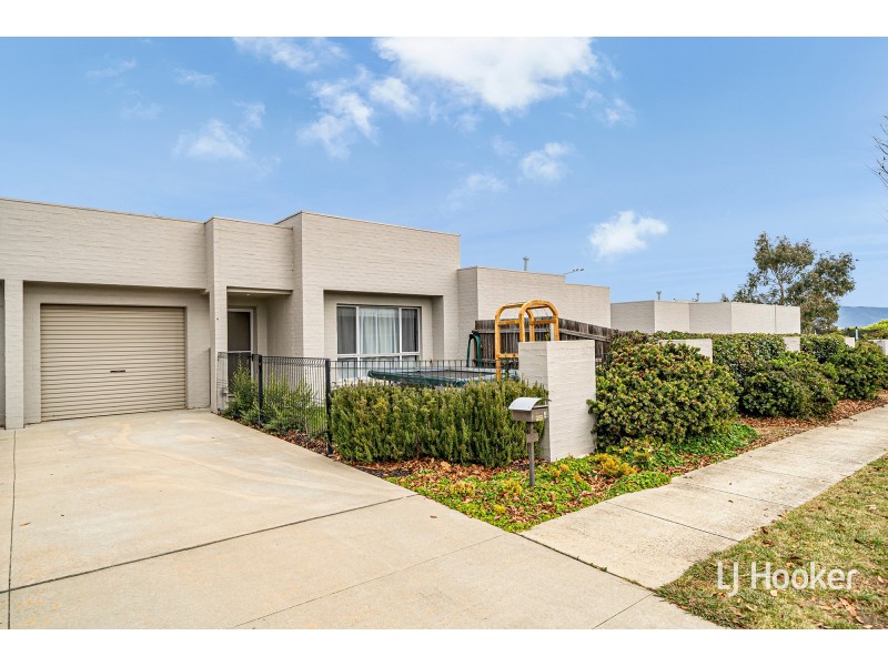 4 Rowland Street, Macgregor ACT 2615