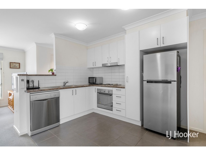 4 Rowland Street, Macgregor ACT 2615