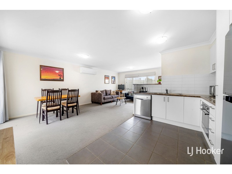 4 Rowland Street, Macgregor ACT 2615