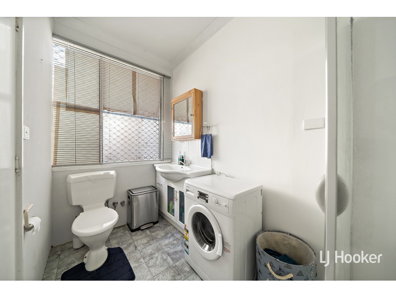 4 Seccombe Place, Macgregor ACT 2615