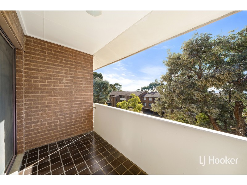 1/32 Springvale Drive, Hawker ACT 2614
