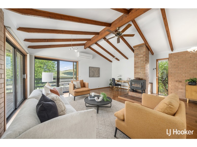 218 Southern Cross Drive, Latham ACT 2615