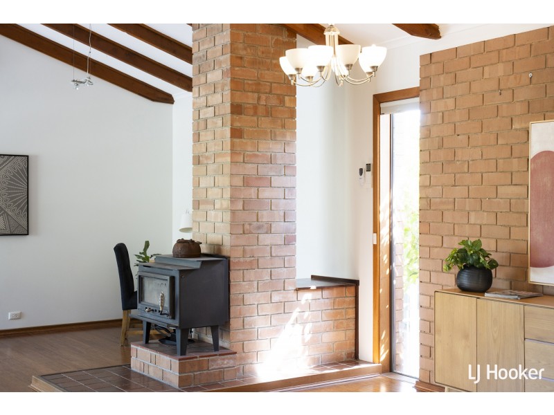 218 Southern Cross Drive, Latham ACT 2615