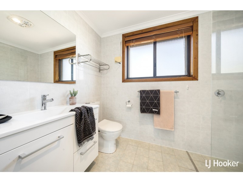 218 Southern Cross Drive, Latham ACT 2615