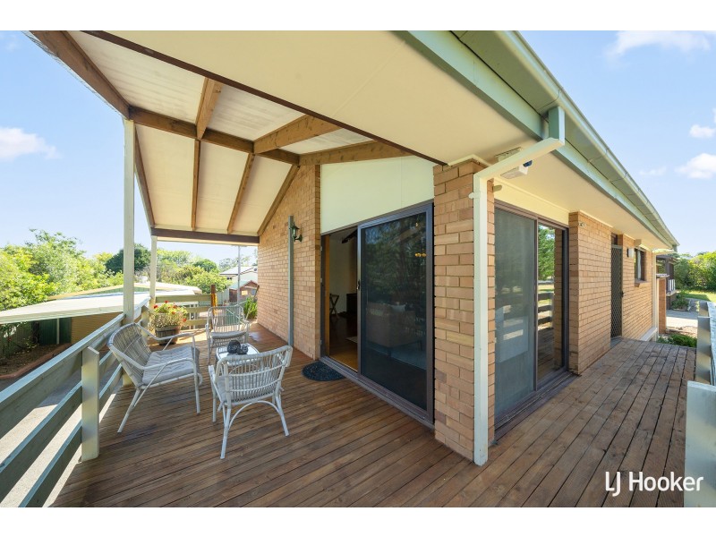 218 Southern Cross Drive, Latham ACT 2615