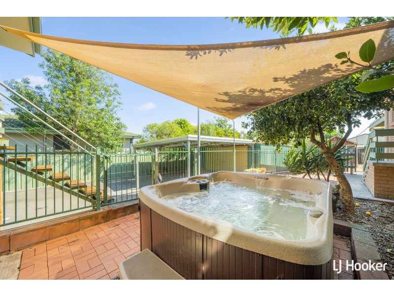 218 Southern Cross Drive, Latham ACT 2615