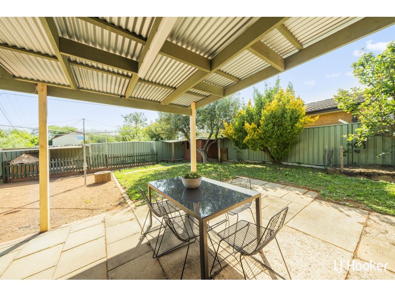 218 Southern Cross Drive, Latham ACT 2615