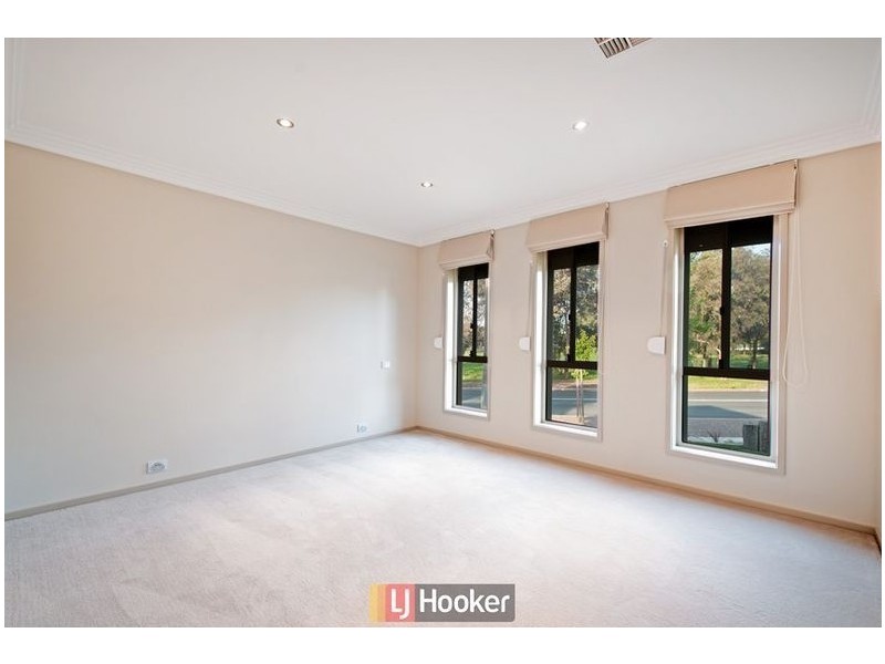 19 Cussen Street, Higgins ACT 2615