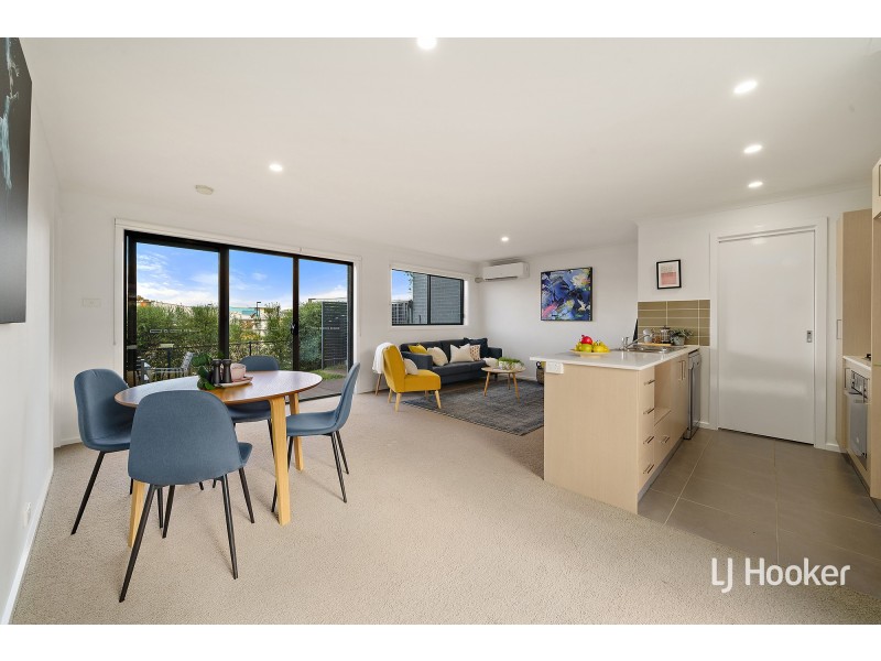 14/4 Annie Douglas Street, Casey ACT 2913