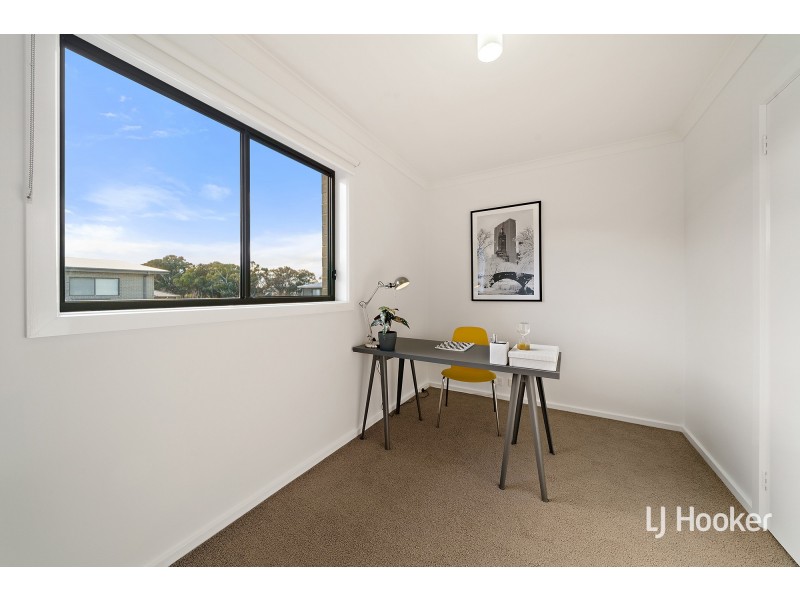 14/4 Annie Douglas Street, Casey ACT 2913
