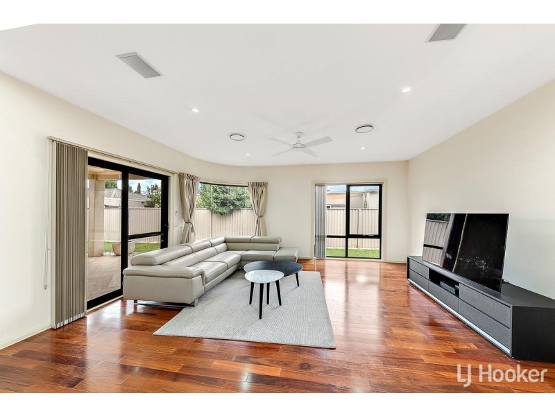 45 Jeanne Young Circuit, Mckellar ACT 2617