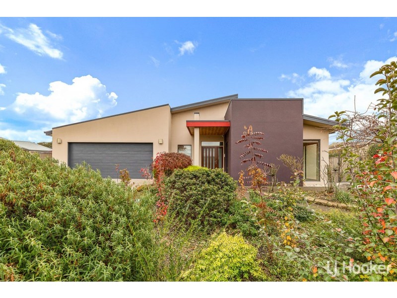 45 Jeanne Young Circuit, Mckellar ACT 2617