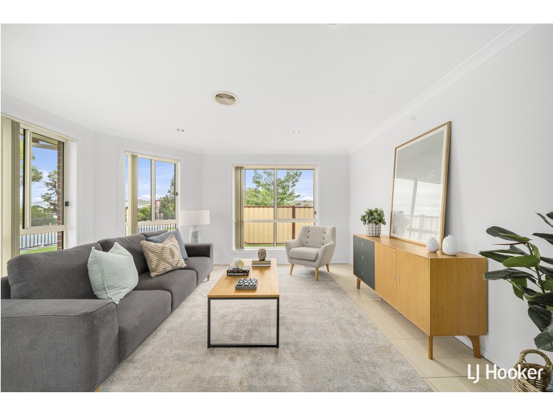 130 Macfarlane Burnet Avenue, Macgregor ACT 2615