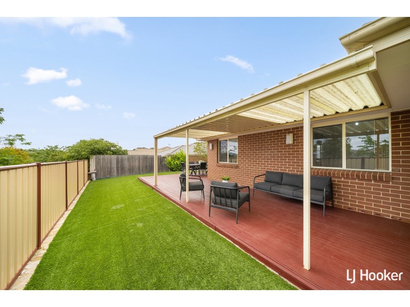 130 Macfarlane Burnet Avenue, Macgregor ACT 2615
