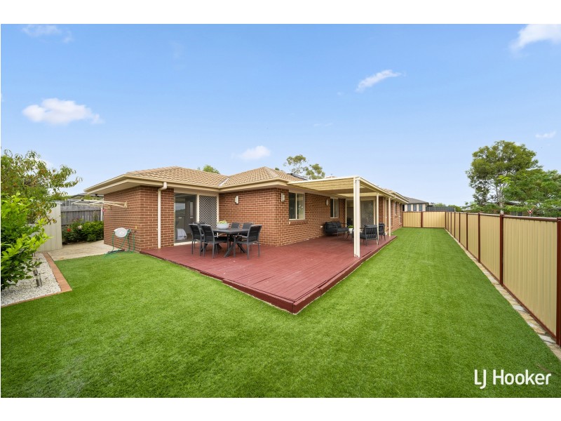 130 Macfarlane Burnet Avenue, Macgregor ACT 2615