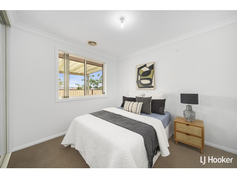 130 Macfarlane Burnet Avenue, Macgregor ACT 2615