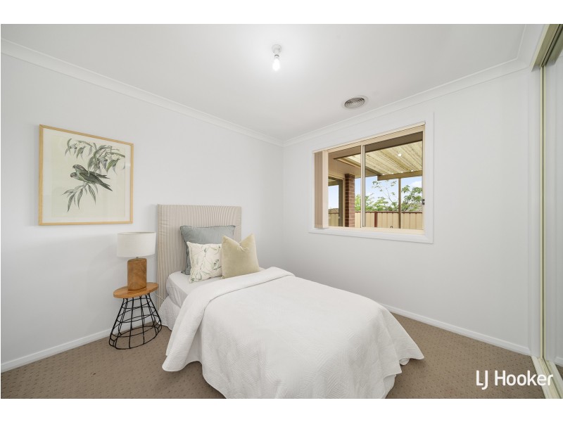 130 Macfarlane Burnet Avenue, Macgregor ACT 2615