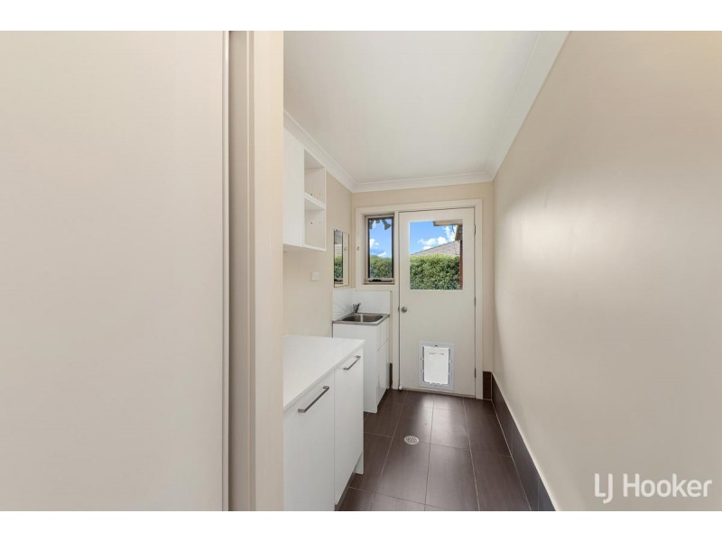 12 Boelke Place, Macgregor ACT 2615