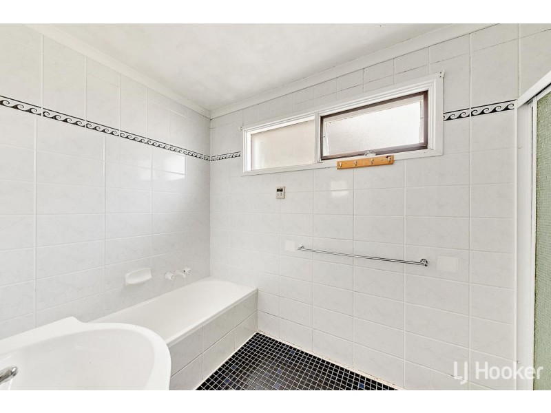 21 Geeves Court, Charnwood ACT 2615