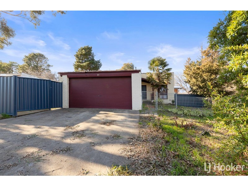 21 Geeves Court, Charnwood ACT 2615