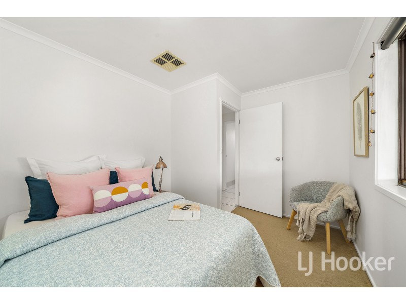 8 Groveland Crescent, Isabella Plains ACT 2905