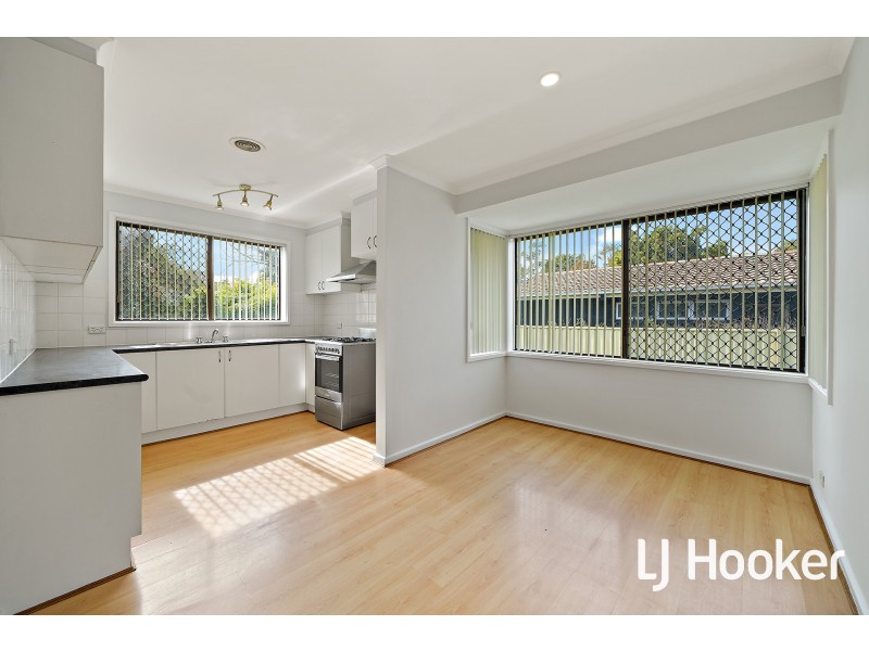 5 Weaver Place, Charnwood ACT 2615