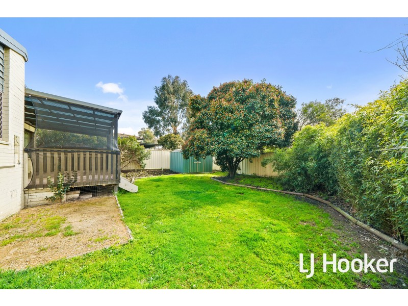 5 Weaver Place, Charnwood ACT 2615