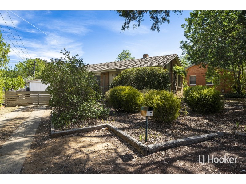 17 MacLaurin Crescent, Chifley ACT 2606