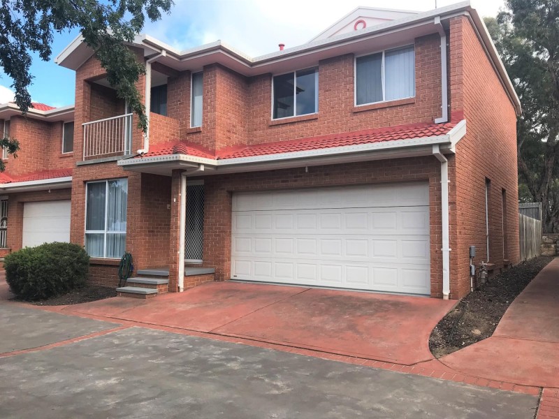 2/8 Proserpine Circuit, Amaroo ACT 2914