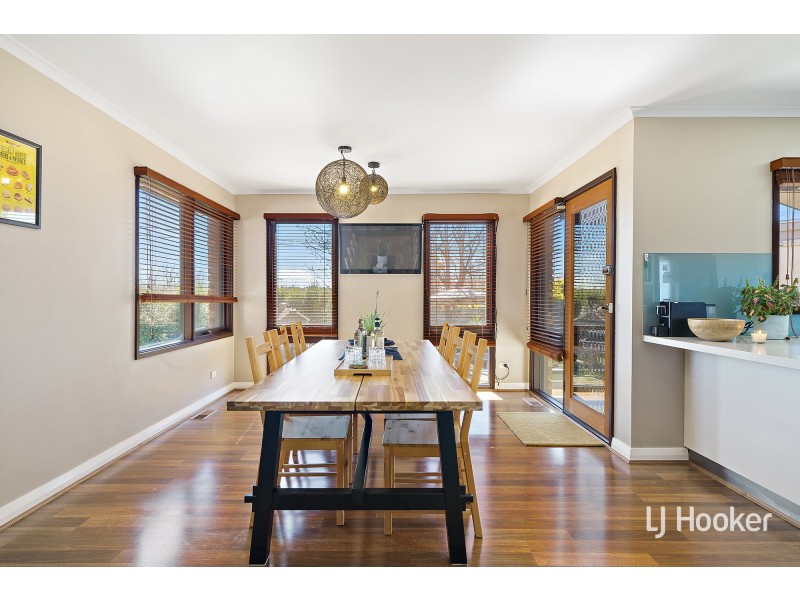 9 Poole Place, Latham ACT 2615