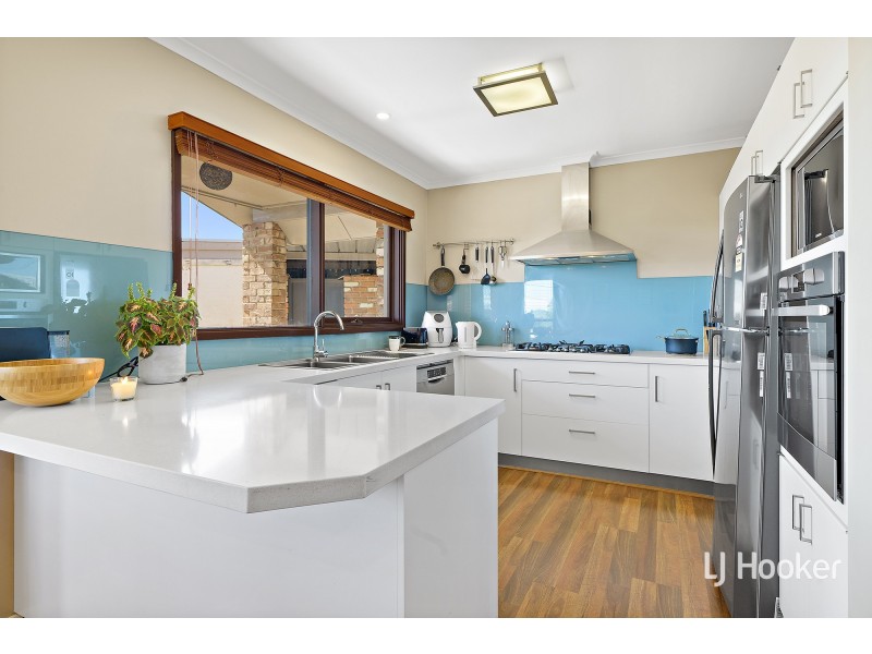 9 Poole Place, Latham ACT 2615