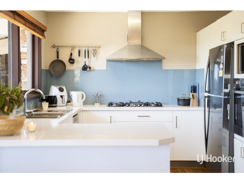 9 Poole Place, Latham ACT 2615