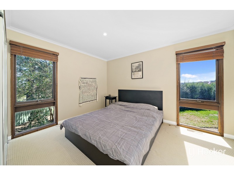 9 Poole Place, Latham ACT 2615