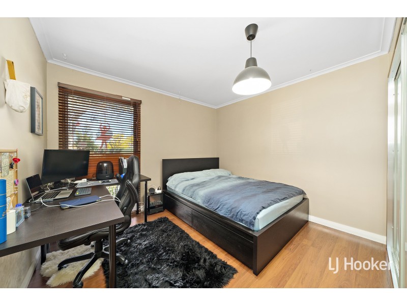 9 Poole Place, Latham ACT 2615