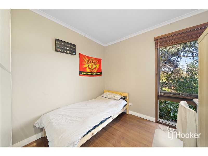 9 Poole Place, Latham ACT 2615