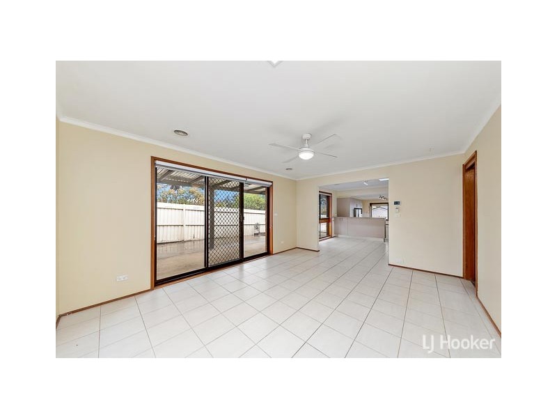 18 Le Souef Crescent, Florey ACT 2615