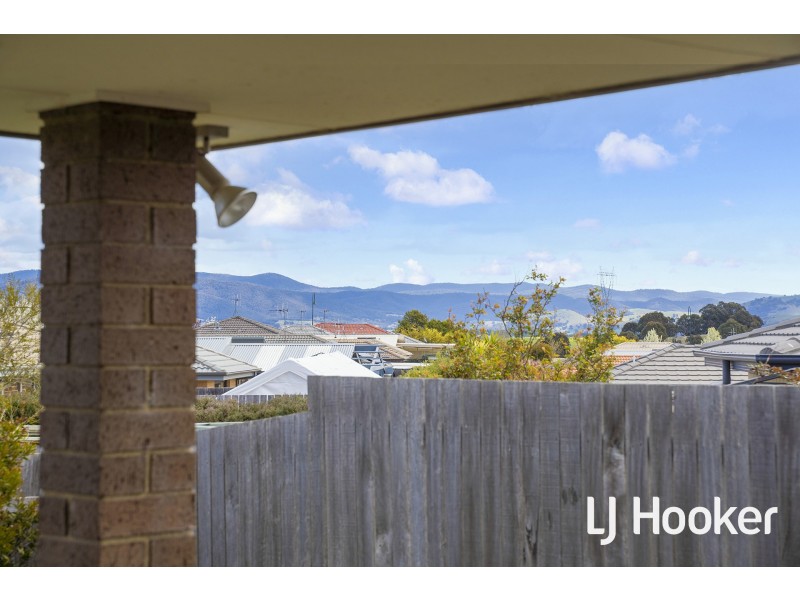 58 Hilda Kincaid Crescent, Macgregor ACT 2615