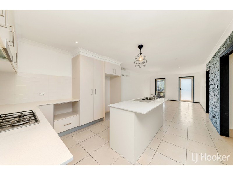 24 Salisbury Street, Casey ACT 2913