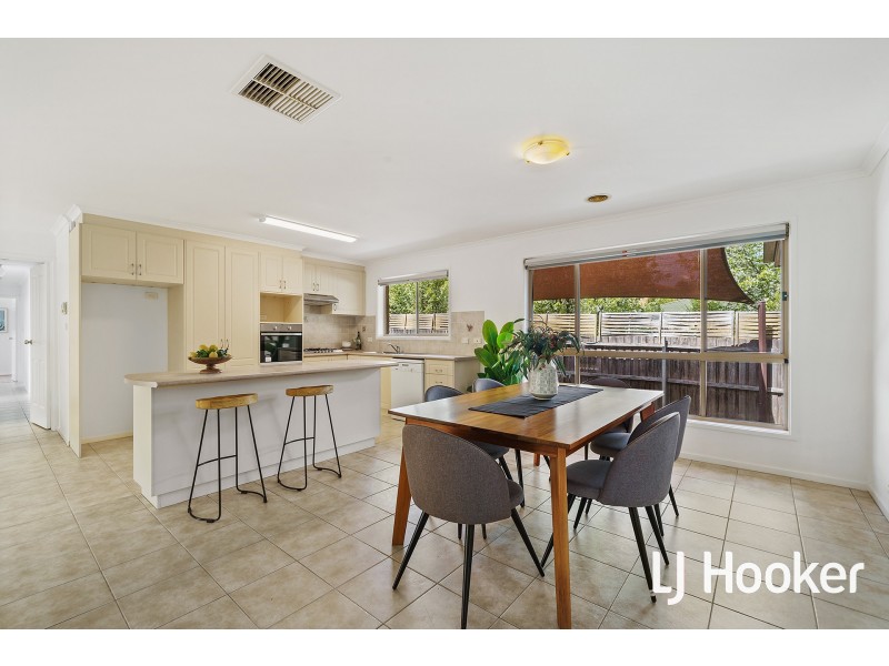 11 Hedger Street, Dunlop ACT 2615