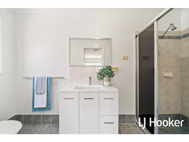 11 Hedger Street, Dunlop ACT 2615