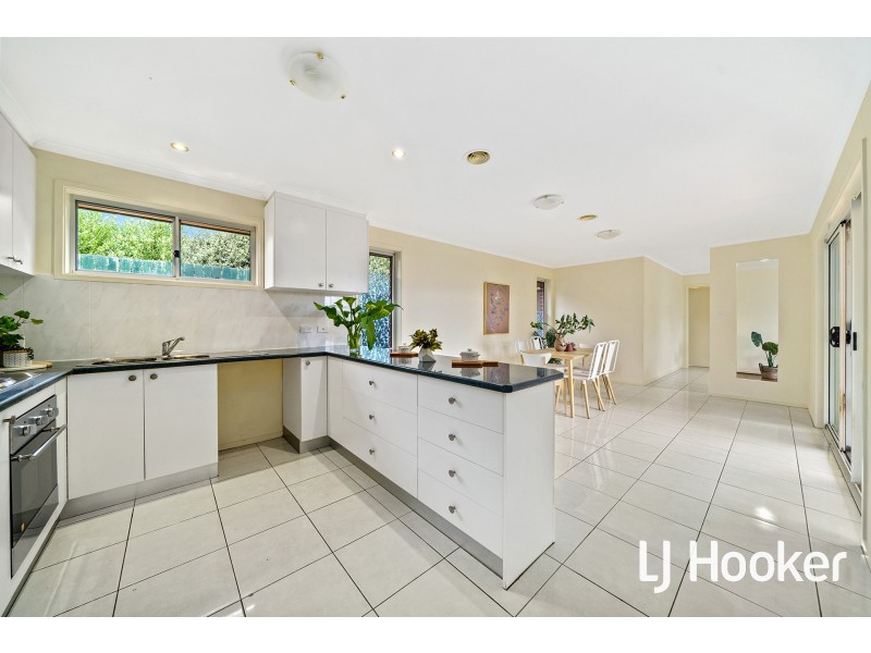 34 Rowland Street, Macgregor ACT 2615
