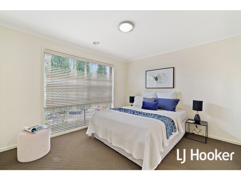 34 Rowland Street, Macgregor ACT 2615