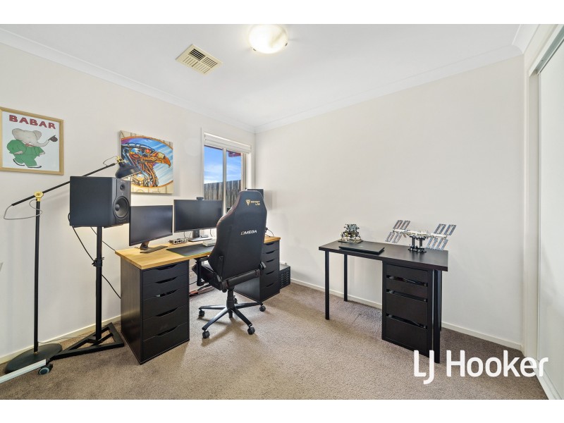 7 Audrey Cahn Street, Macgregor ACT 2615