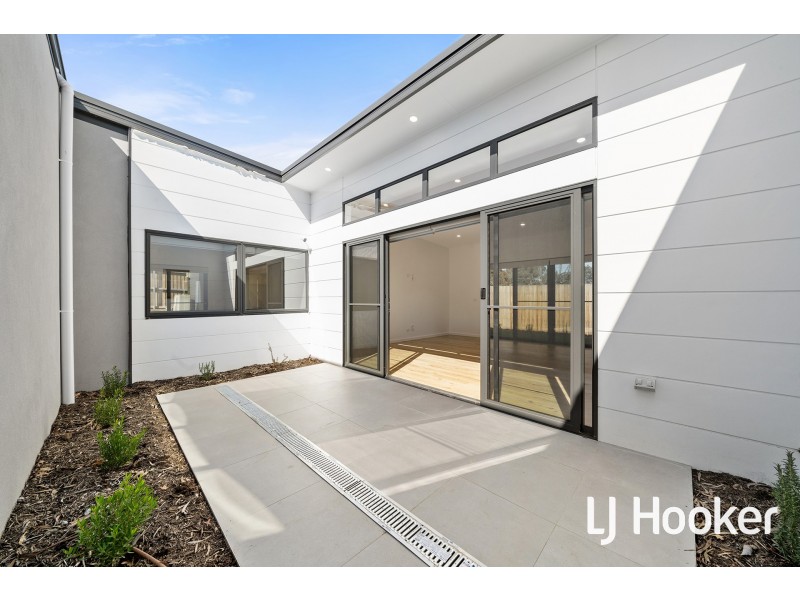 2/26 Hedland Circuit, Flynn ACT 2615