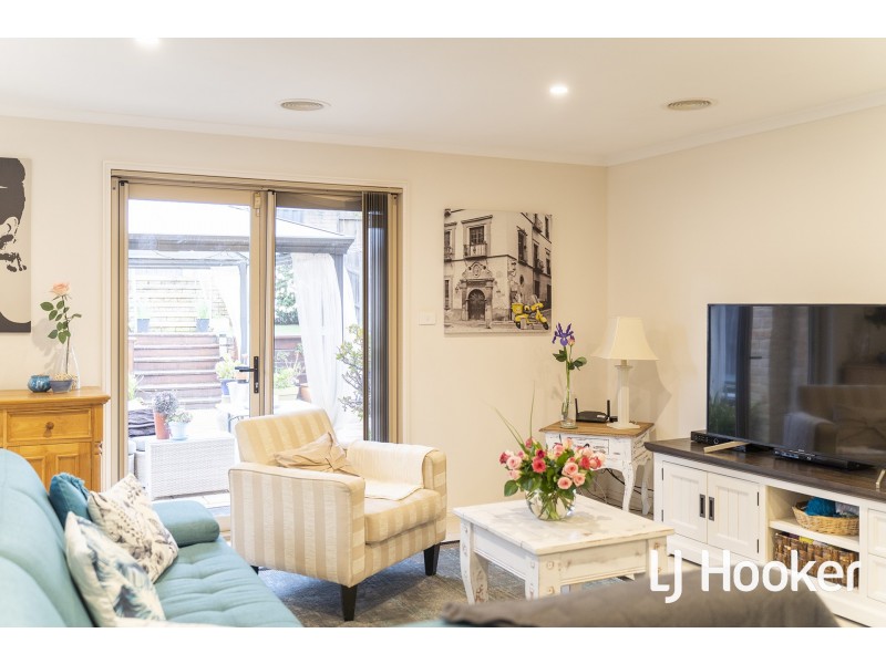 26 Siroset Close, Dunlop ACT 2615