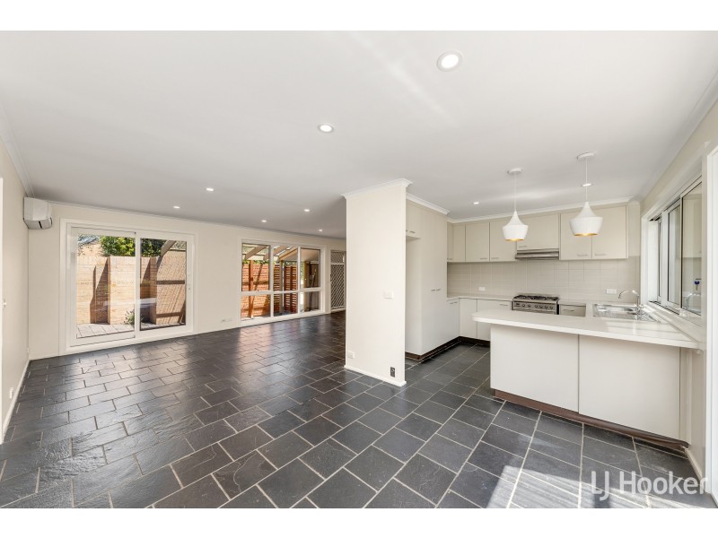 3 Summerville Crescent, Florey ACT 2615