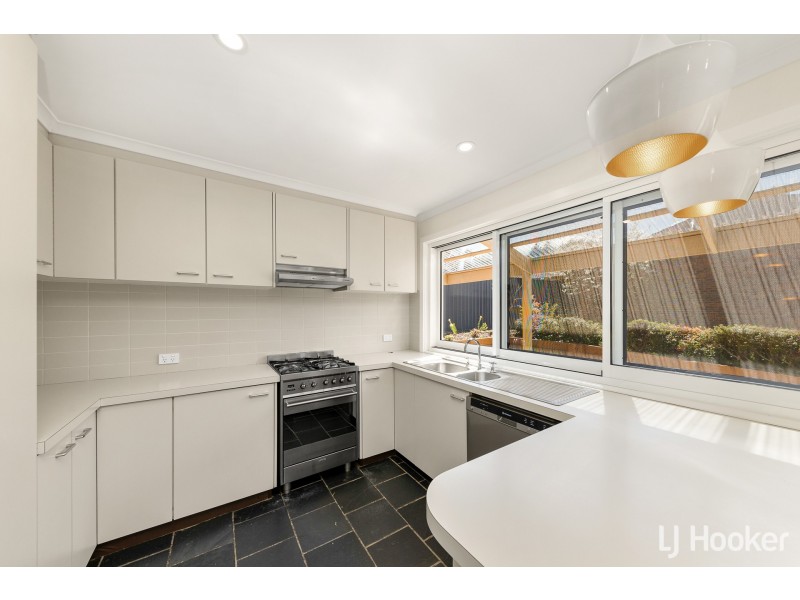 3 Summerville Crescent, Florey ACT 2615
