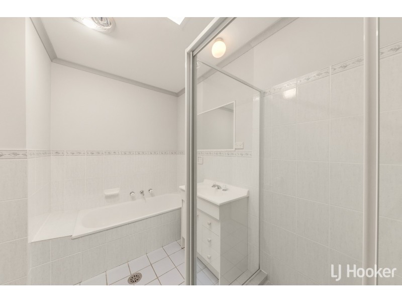 9 Thornhill Crescent, Dunlop ACT 2615
